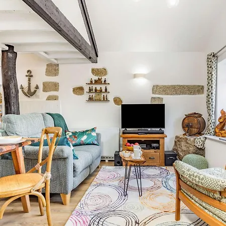 1 Bed In Lanhydrock 88165 Holiday home